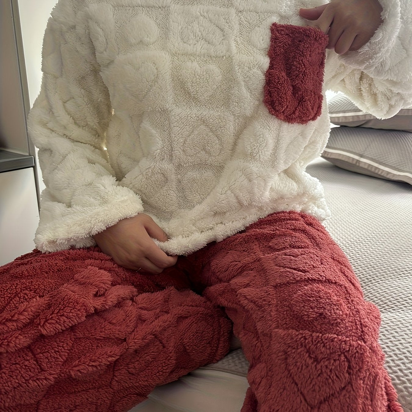 Pigiama coccoloso con motivo a cuori, morbido pigiama loungewear