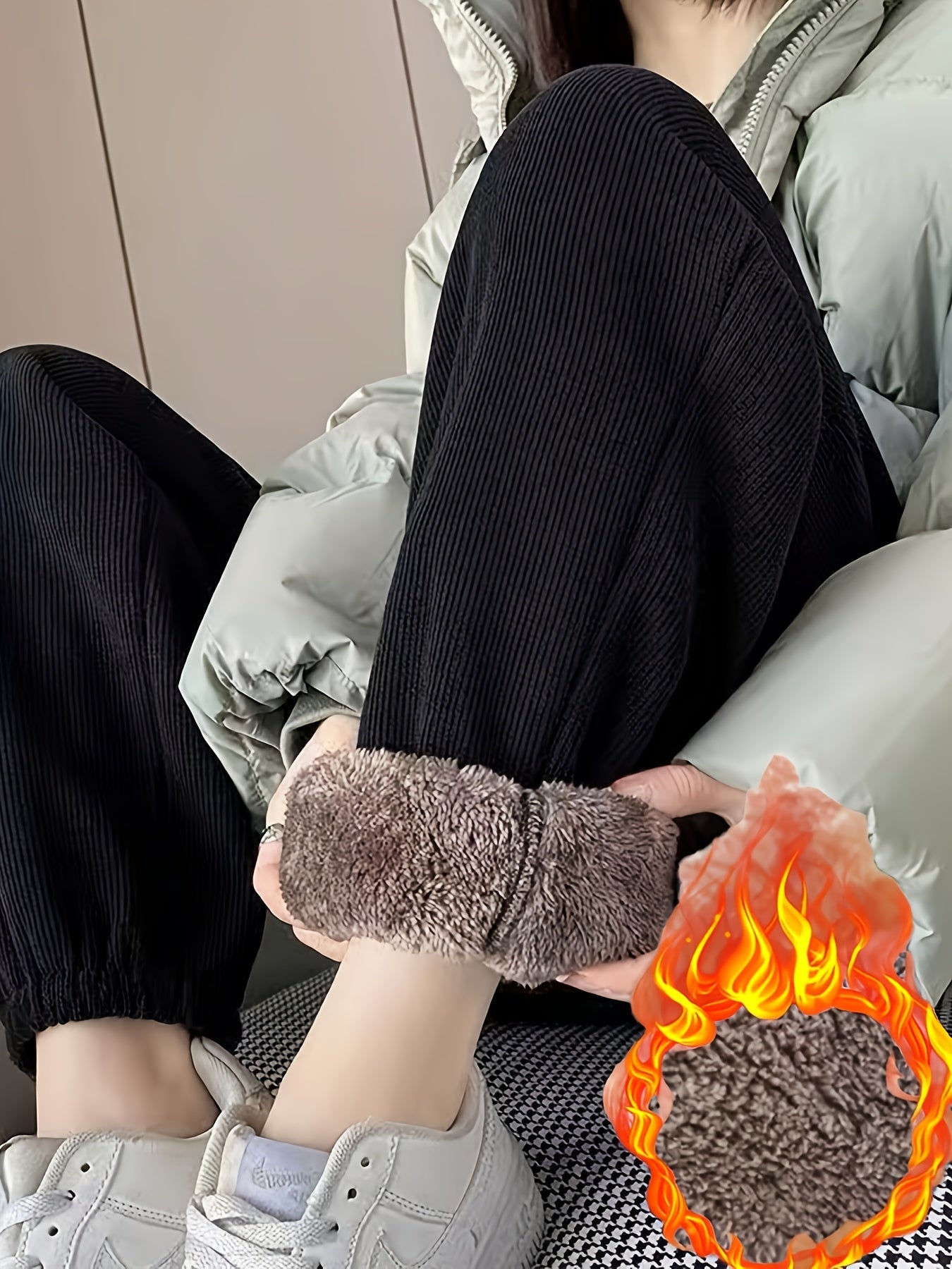 Pantaloni da jogging termici unisex in tessuto a coste nero con fodera in peluche