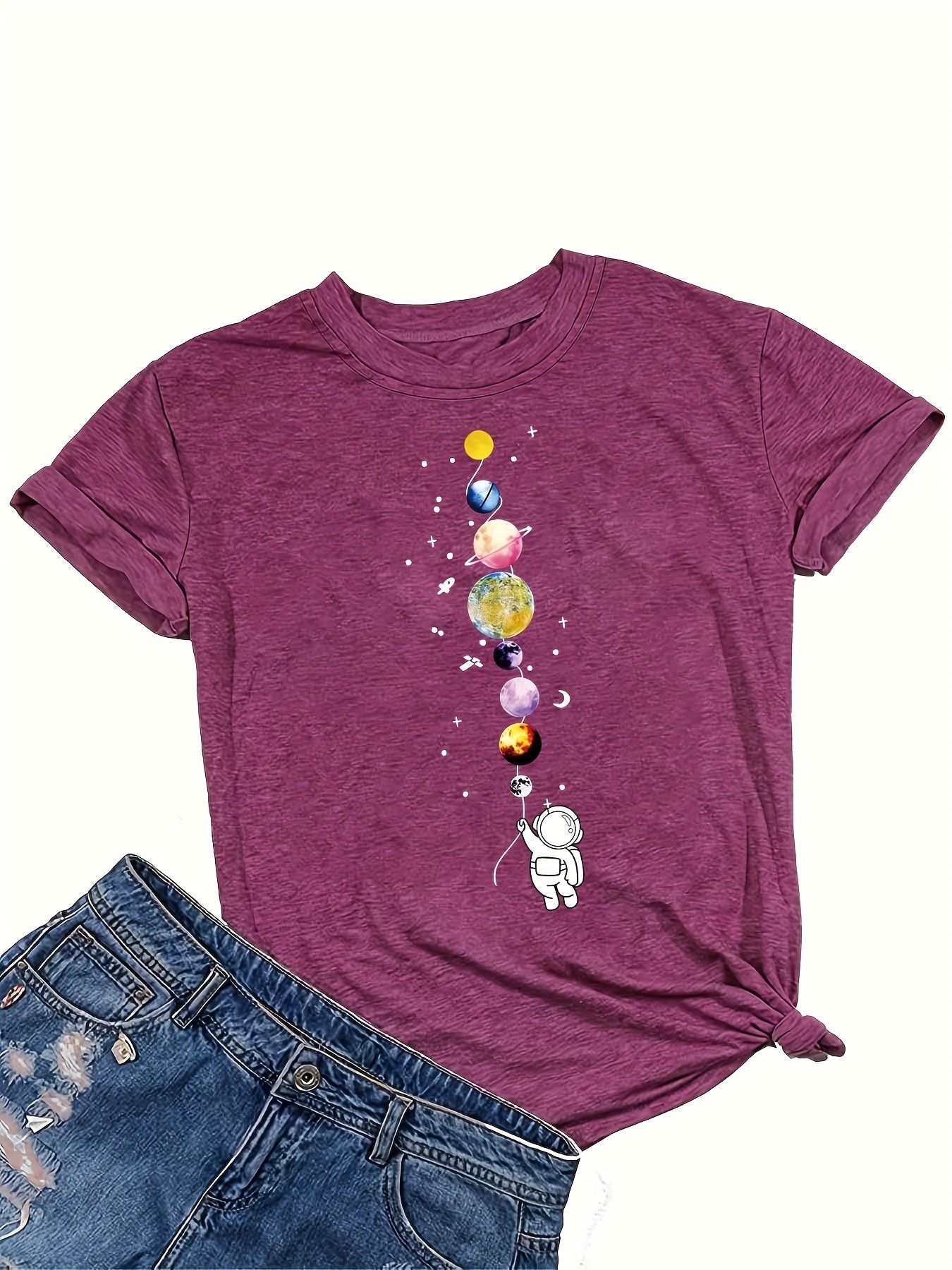 Damska koszulka z astronautą i planetami – casual, grafika, kosmiczny styl