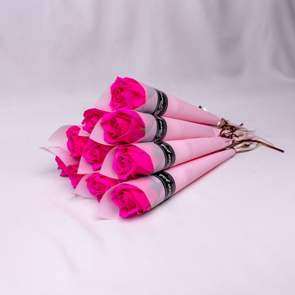 Eleganti rose regalo per donne – Rose decorative senza tempo in elegante cono regalo – Perfette per la Festa della Mamma, San Valentino e occasioni speciali