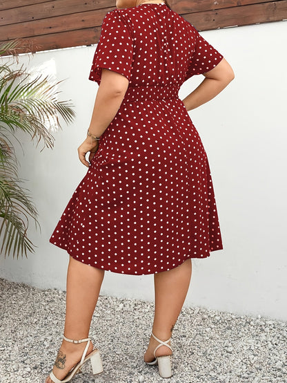 Dame fritidskjole med prikker, taljeret, elegant sommerlook