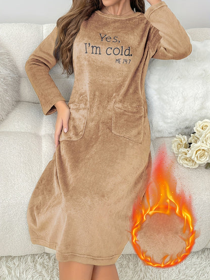 Damen Loungewear Kleid aus weichem Material mit Taschen und Stickerei