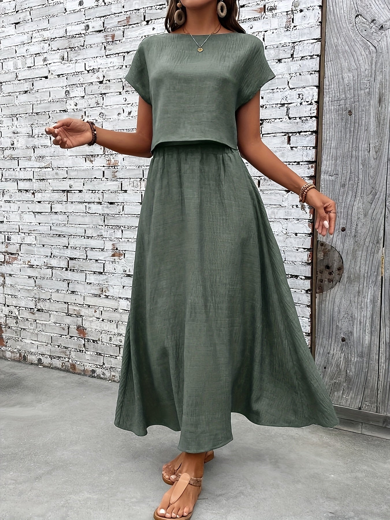 Dame todelt sæt maxi nederdel & kortærmet crop top elegant sommeroutfit
