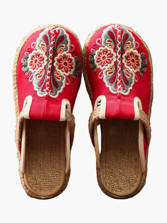 Dames ethno pantoletten met borduursel en bloemenpatroon – Comfortabele pantoffels in folkloristische stijl