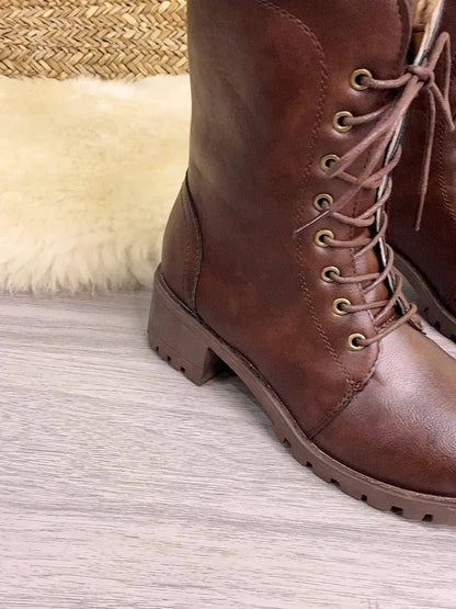 Braune Schnürstiefel mit Futter und Reißverschluss