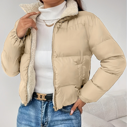 Chaqueta acolchada corta de mujer con forro de borreguito negra