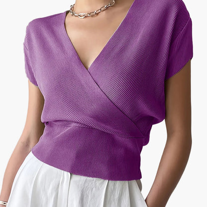 Dames wikkelshirt met V-hals en korte mouw – Modern vrijetijdstopje
