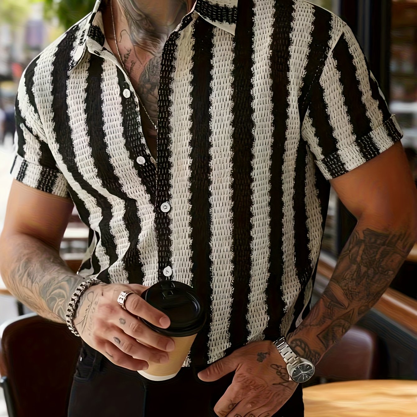 Camicia da uomo a maniche corte in stile resort con design a righe moderno per tempo libero e vacanze