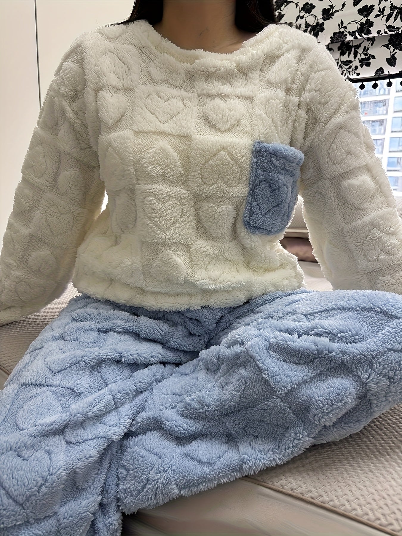 Pigiama coccoloso con motivo a cuori, morbido pigiama loungewear