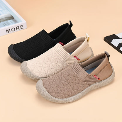 Damskie slip-on sneakersy – wygodne buty na co dzień i do sportu