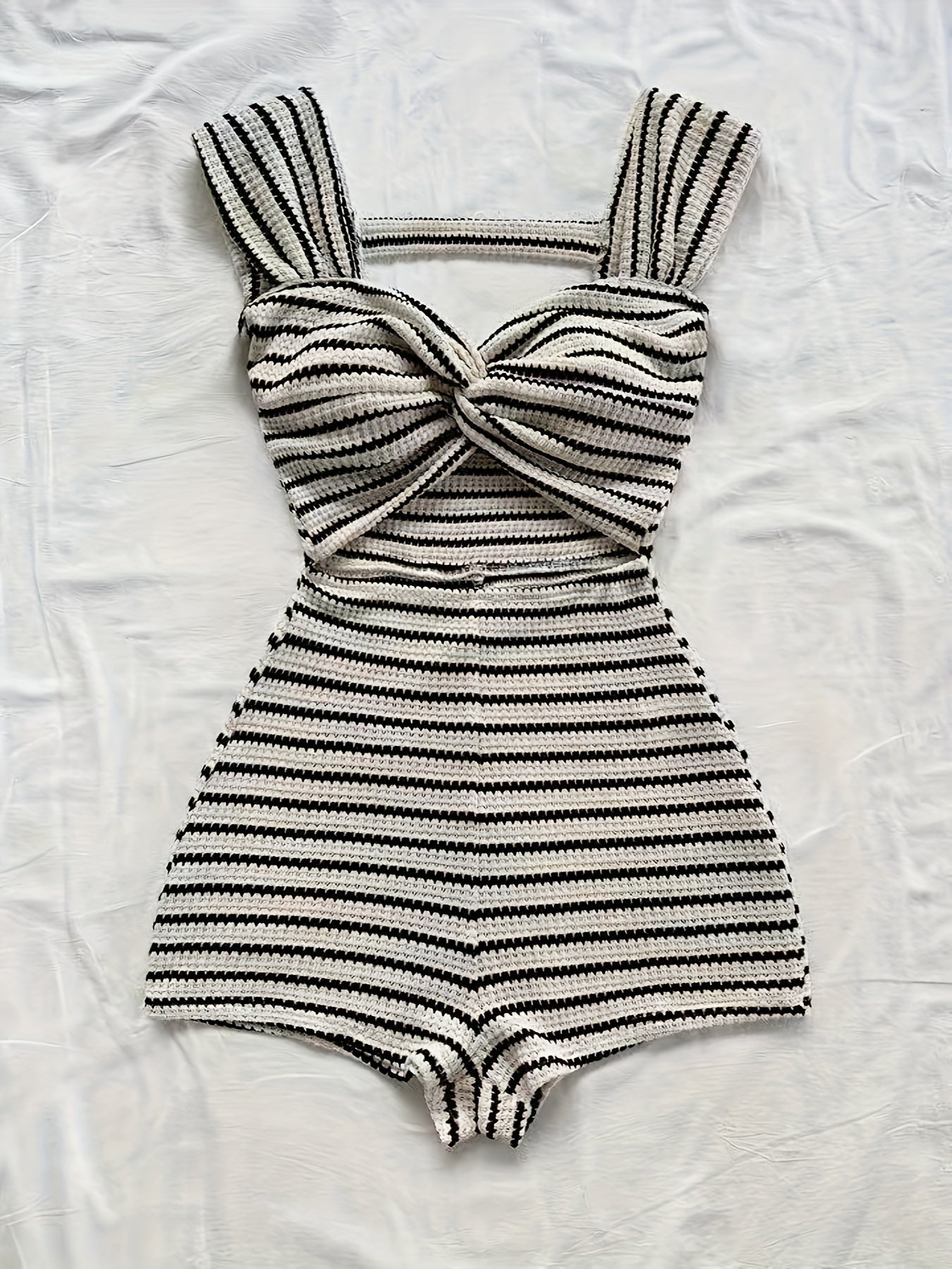 Mono de punto para mujer con patrón de rayas y frente retorcido – Elegante prenda de verano para tiempo libre y vacaciones