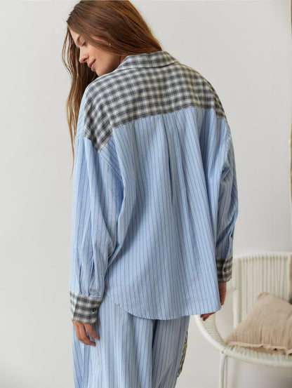 Damen Pyjama-Set im Oversize-Stil – Modernes Freizeit- und Nachtoutfit mit Karodetails