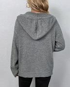 Mia | Gebreid vest voor dames met capuchon en knopen