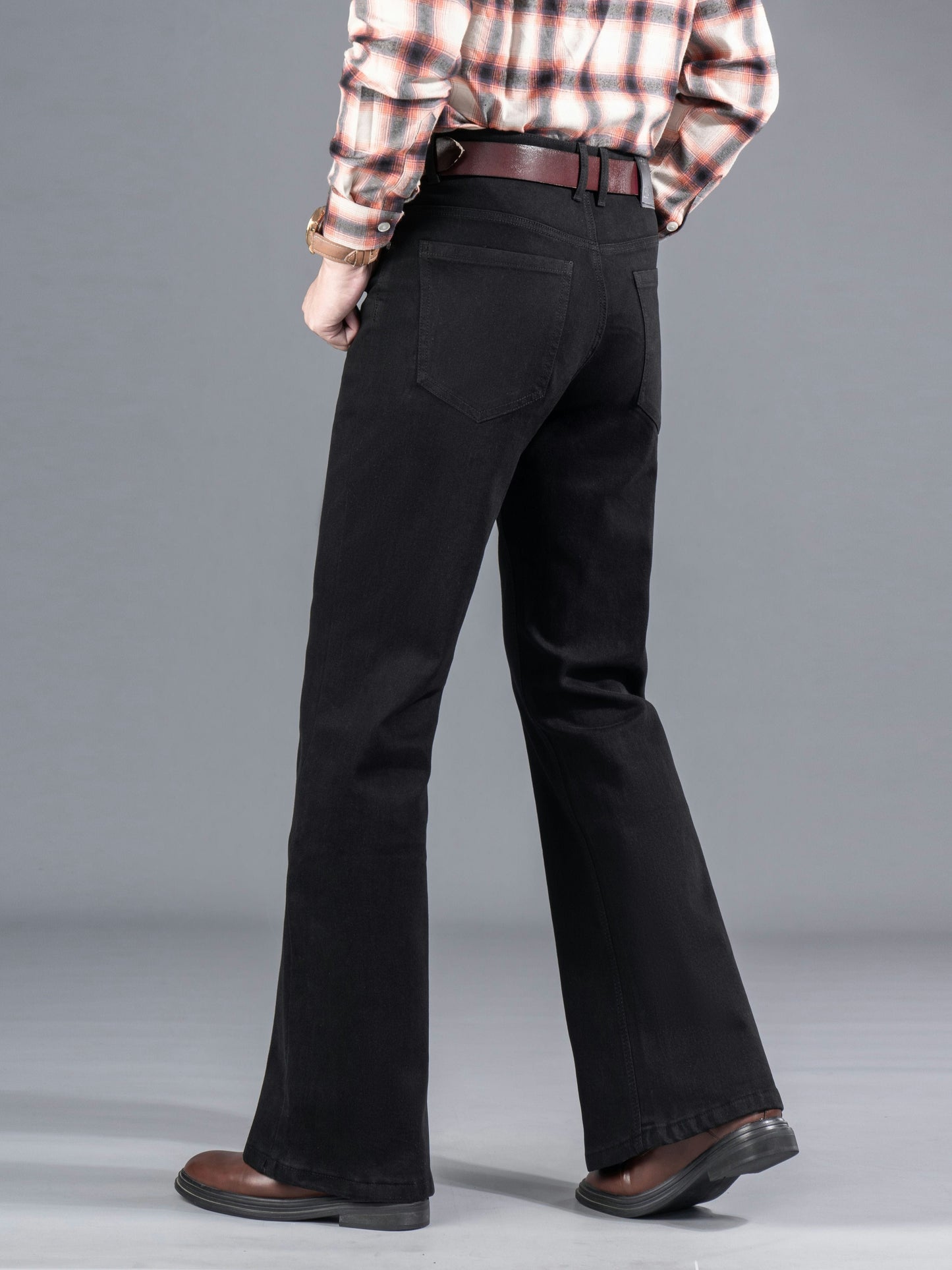 Herren Schwarze Ausgestellte Hose mit hohem Bund