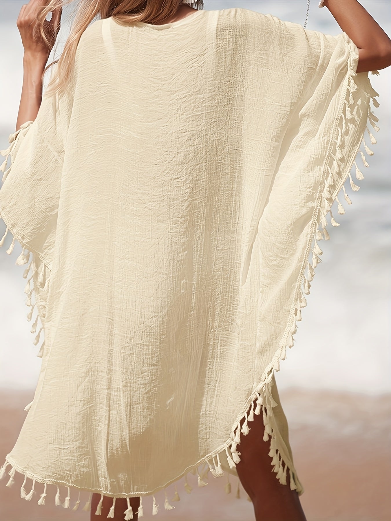 Dame strandkaftan poncho med hæklet detalje og frynser – Perfekt strandmode og sommer cover-up