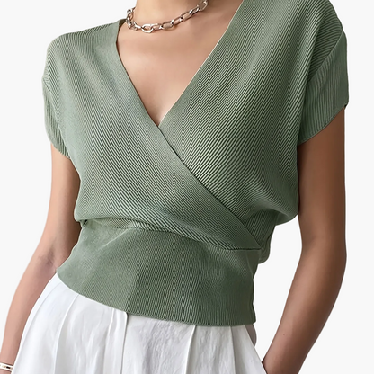 Dames wikkelshirt met V-hals en korte mouw – Modern vrijetijdstopje