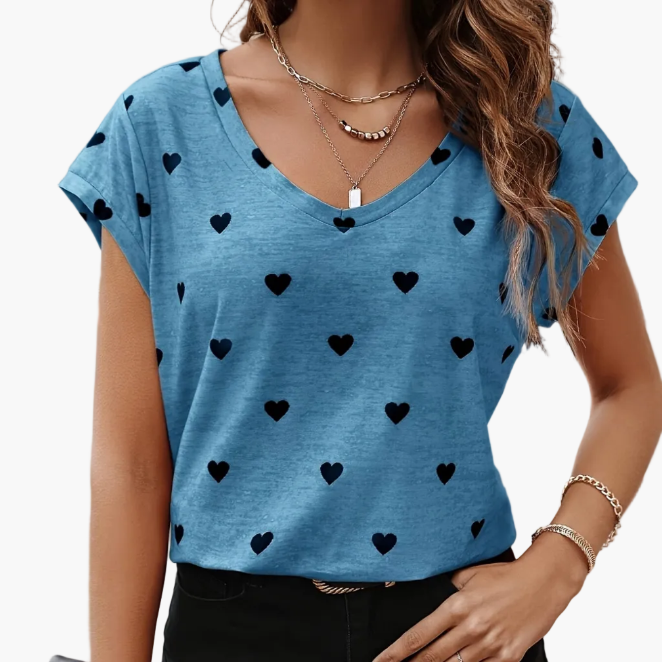 T-shirt élégant pour femme à motif cœur avec col en V – mode estivale décontractée