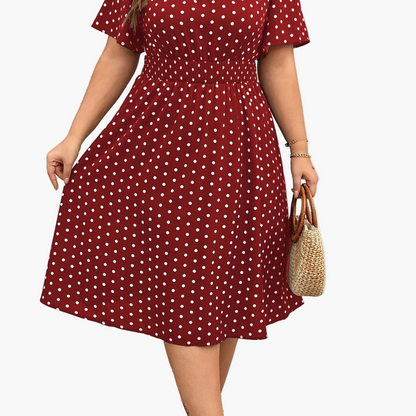 Dame fritidskjole med prikker, taljeret, elegant sommerlook