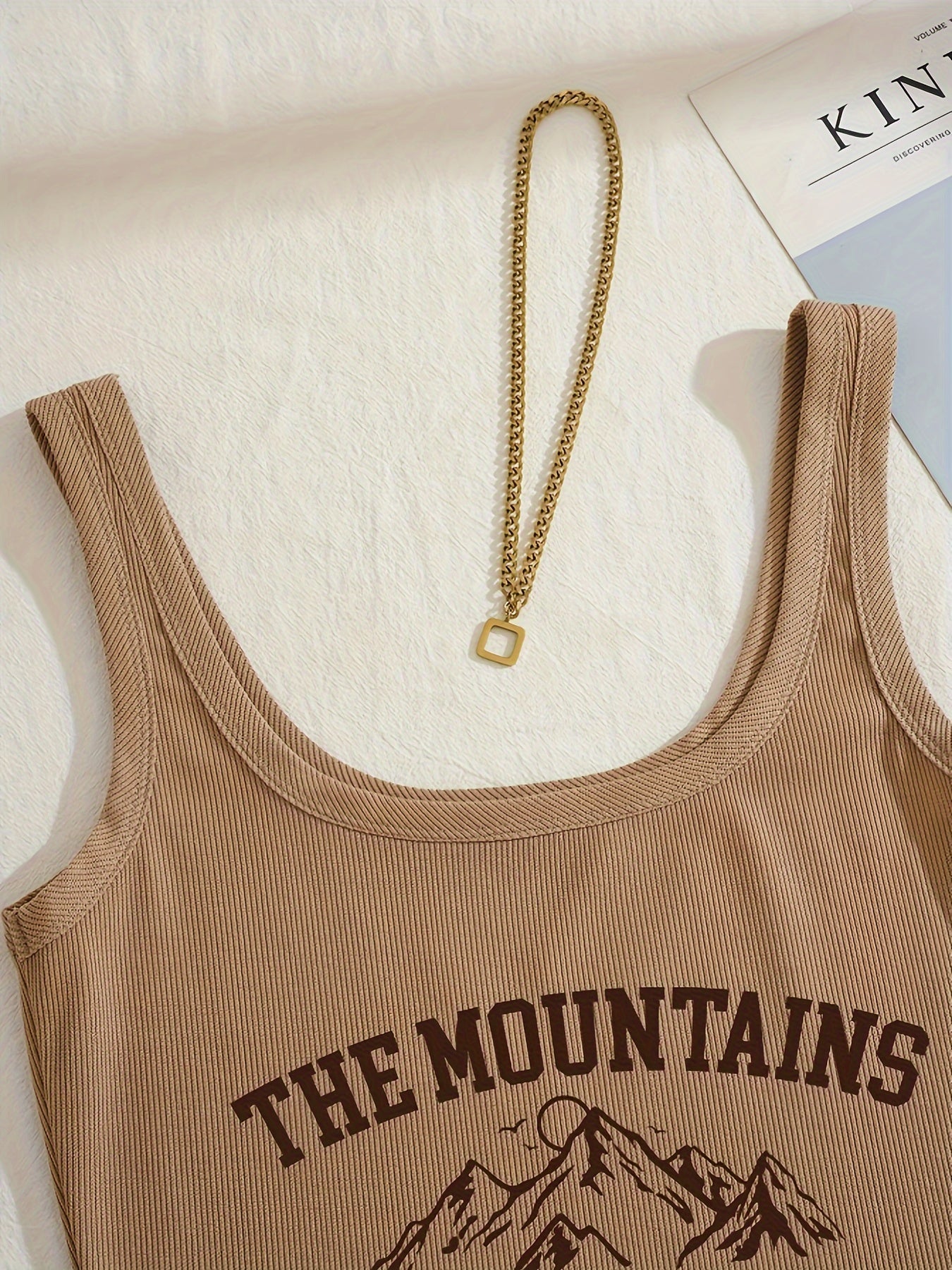Damski zestaw sportowy na co dzień – The Mountains Adventure top i szorty – letni strój do relaksu