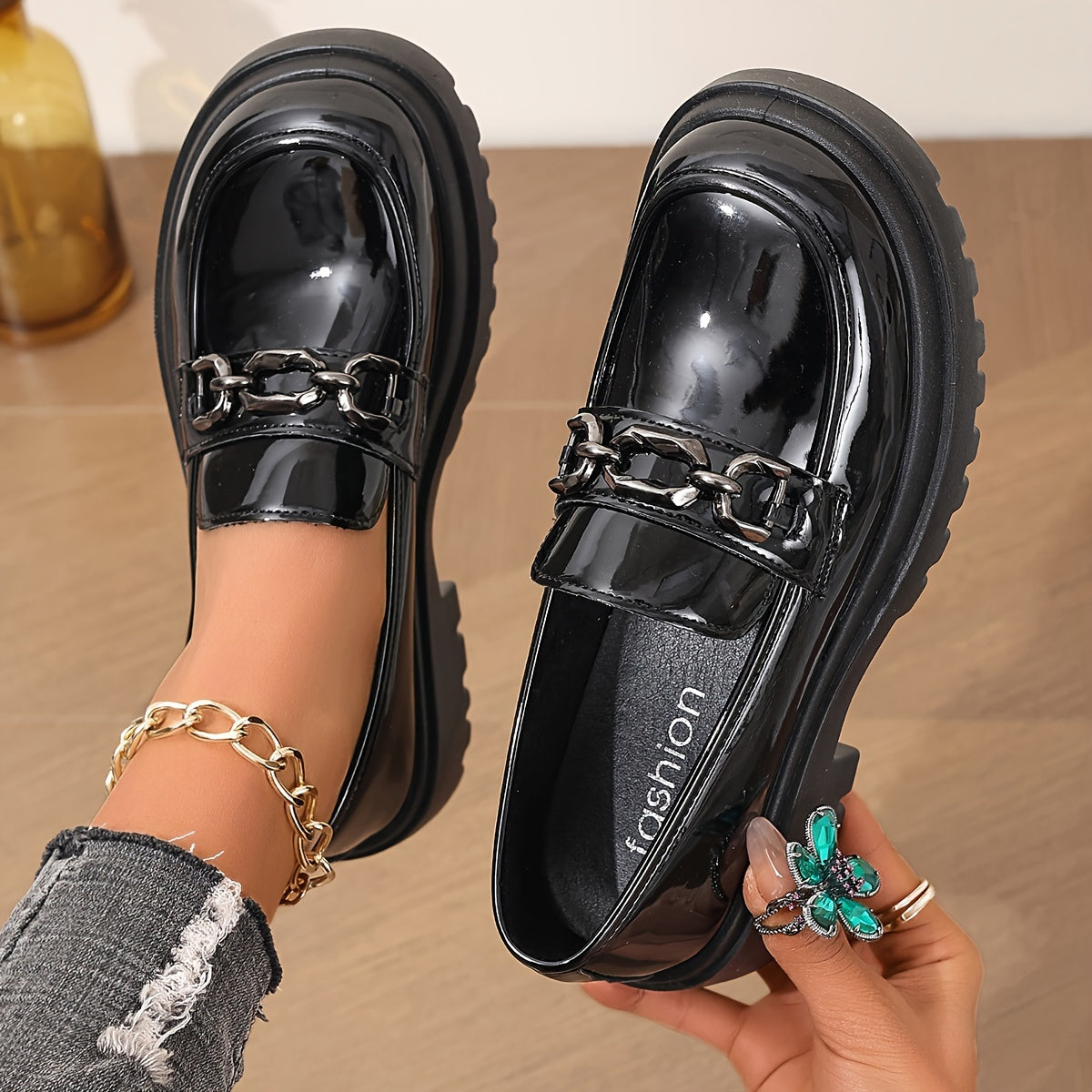 Mocassins femme avec décoration chaîne – Chaussures plates tendance style preppy pour le quotidien et le bureau