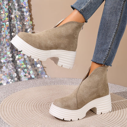 Damen Plateaustiefel mit V-Ausschnitt, robuster Sohle und Reißverschluss hinten