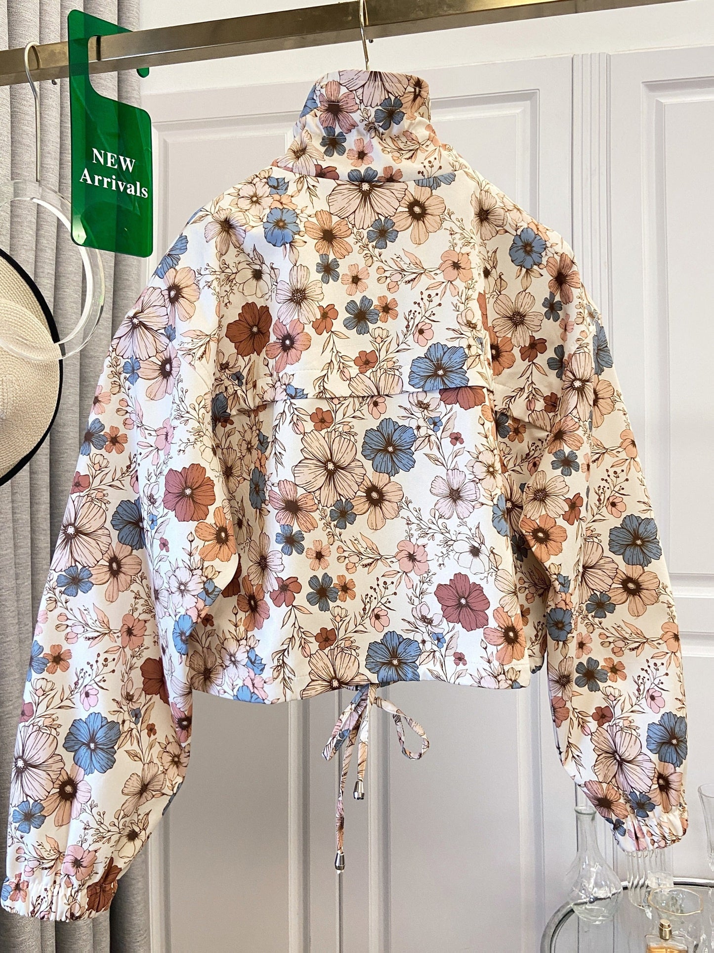 Damen Kurzjacke mit Reißverschluss und tropischem Blättermuster