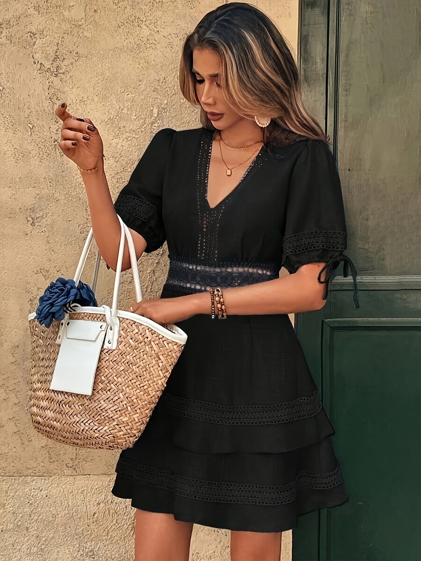 Damen Kleid Elegant mit Spitze und V-Ausschnitt – Perfekt für Frühling und Herbst, Freizeit & Alltag