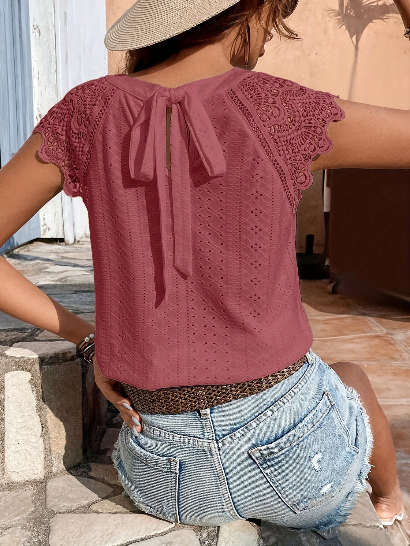 Damen Spitzenbluse mit Rückenschleife und Häkelärmeln – Sommer Casual Oberteil