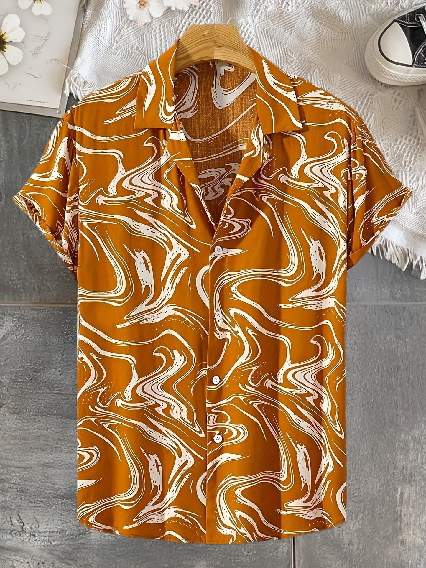 Herren Kurzarm-Resorthemd im modernen Marmor-Wirbel-Design – Freizeit & Sommermode