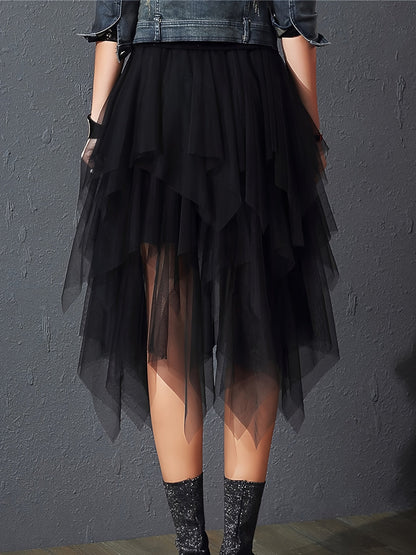 Dame asymmetrisk tylskørt i lag-på-lag look – elegant til fest og streetstyle