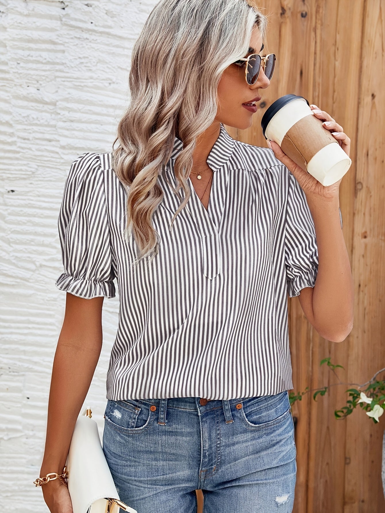 Damen Streifenbluse mit Puffärmeln und Stehkragen – Modische Freizeitbluse für Frühling und Sommer
