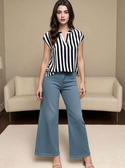Blusa de mujer con rayas en blanco y negro y pierna ancha para looks casuales con estilo