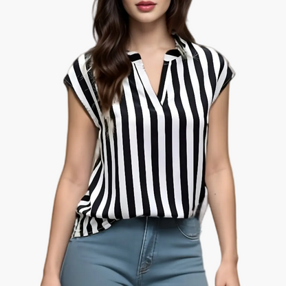 Blusa de mujer con rayas en blanco y negro y pierna ancha para looks casuales con estilo