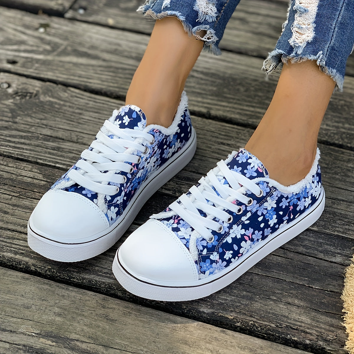 Baskets femme à motif floral pour loisirs et quotidien