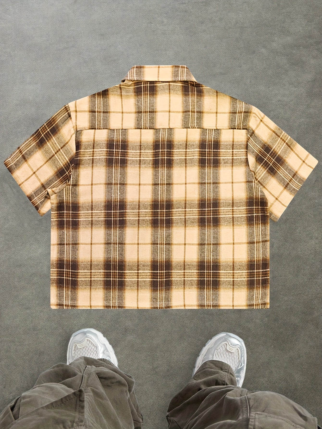 Camisa de cuadros oversize de manga corta para hombre con estilo streetwear – moda casual para el día a día y salidas