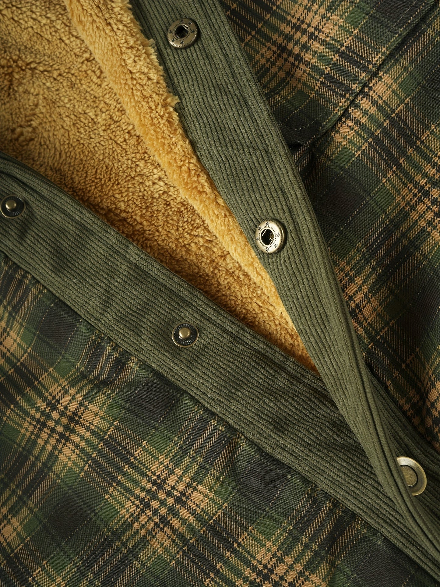 Geruit herenoverhemd met warme voering en corduroy-details