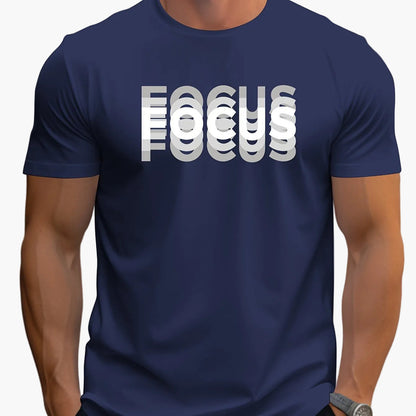 Męski T-shirt z nowoczesnym nadrukiem Focus – casualowa odzież uliczna, koszulka motywacyjna