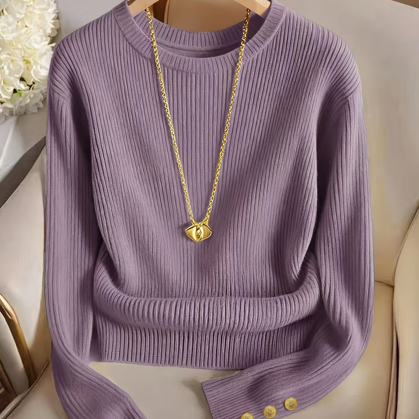 Gerippter Damen Pullover Rundhals Langarm mit Zierknöpfen