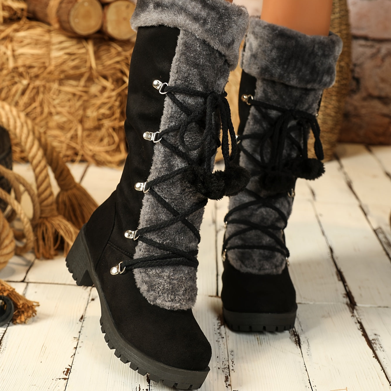 Damen Winterstiefel Schwarz mit Plüschbesatz & Pompons, seitlicher Reißverschluss