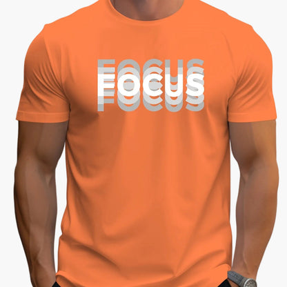 Męski T-shirt z nowoczesnym nadrukiem Focus – casualowa odzież uliczna, koszulka motywacyjna