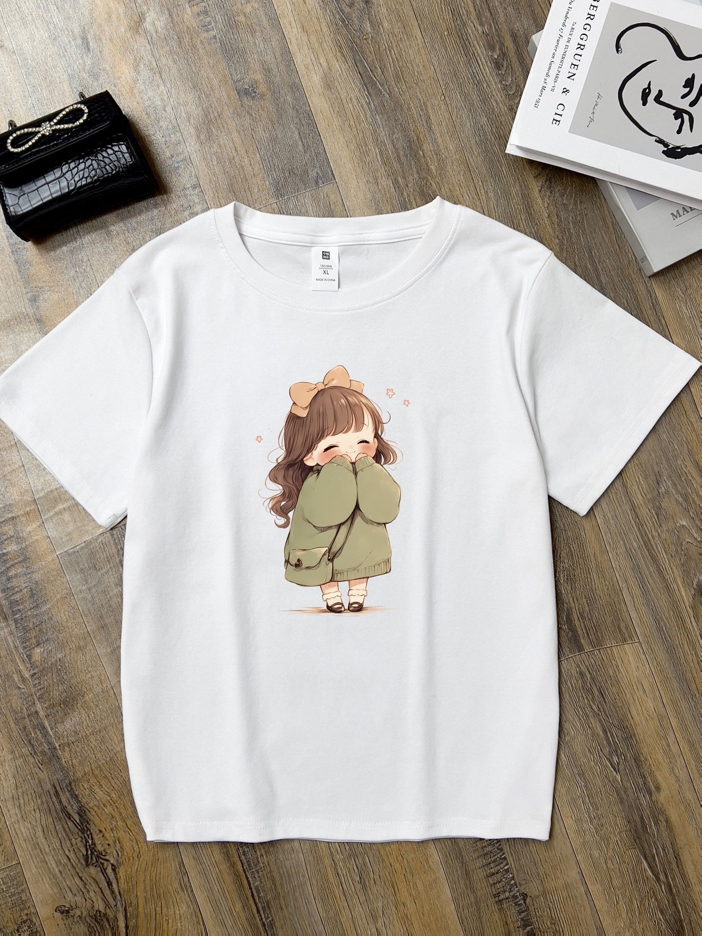 Dam-pyjamaset kortärmad t-shirt och rutiga byxor – bekväm sovdräkt i casualstil