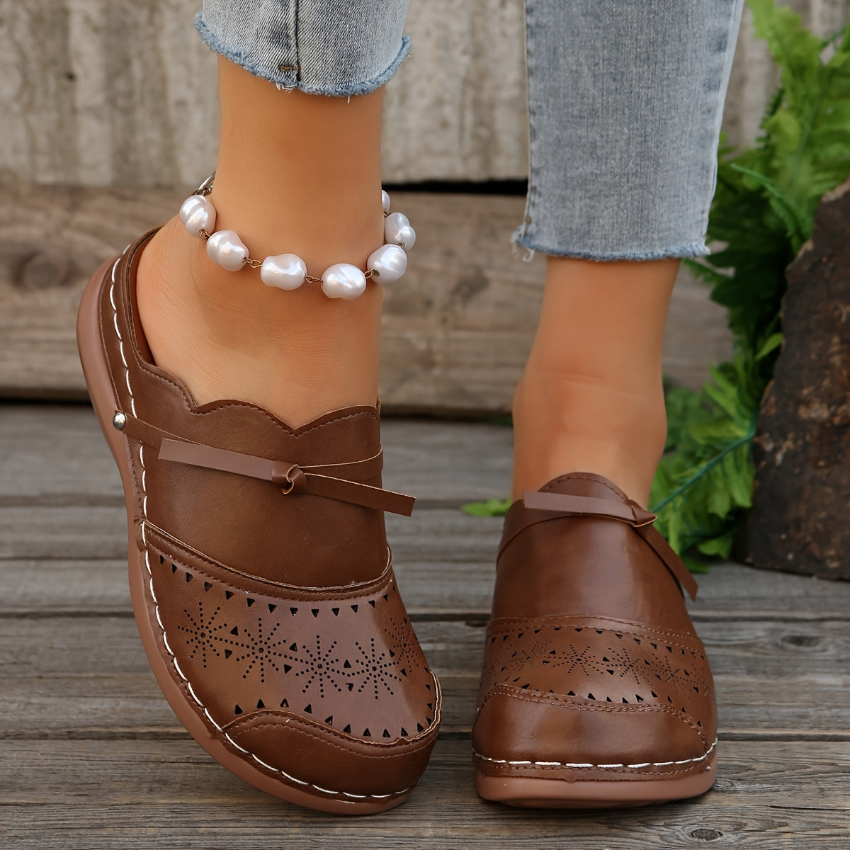 Damen Vintage Slip-On Clogs mit Lochmuster und Komfort-Plateausohle – Alltag & Freizeit