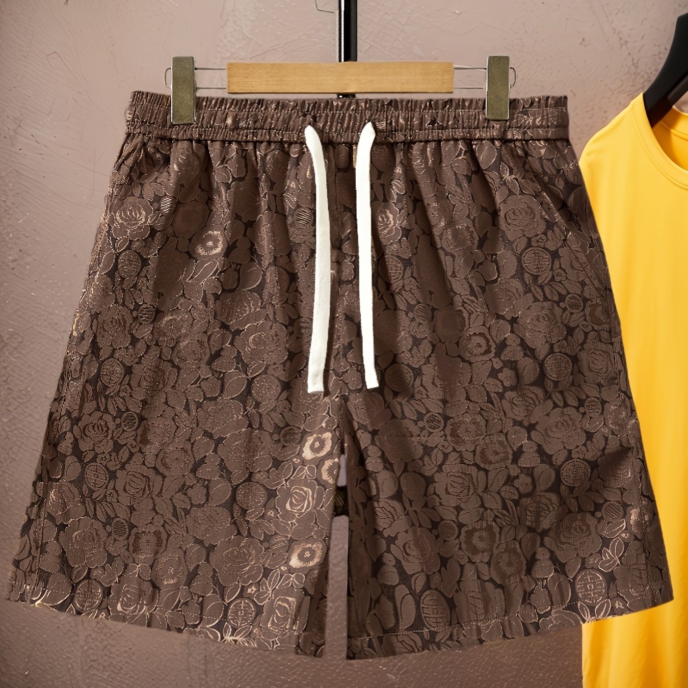 Shorts pour hommes avec motif jacquard de roses – à la mode, décontractés, idéaux pour les loisirs et l'été