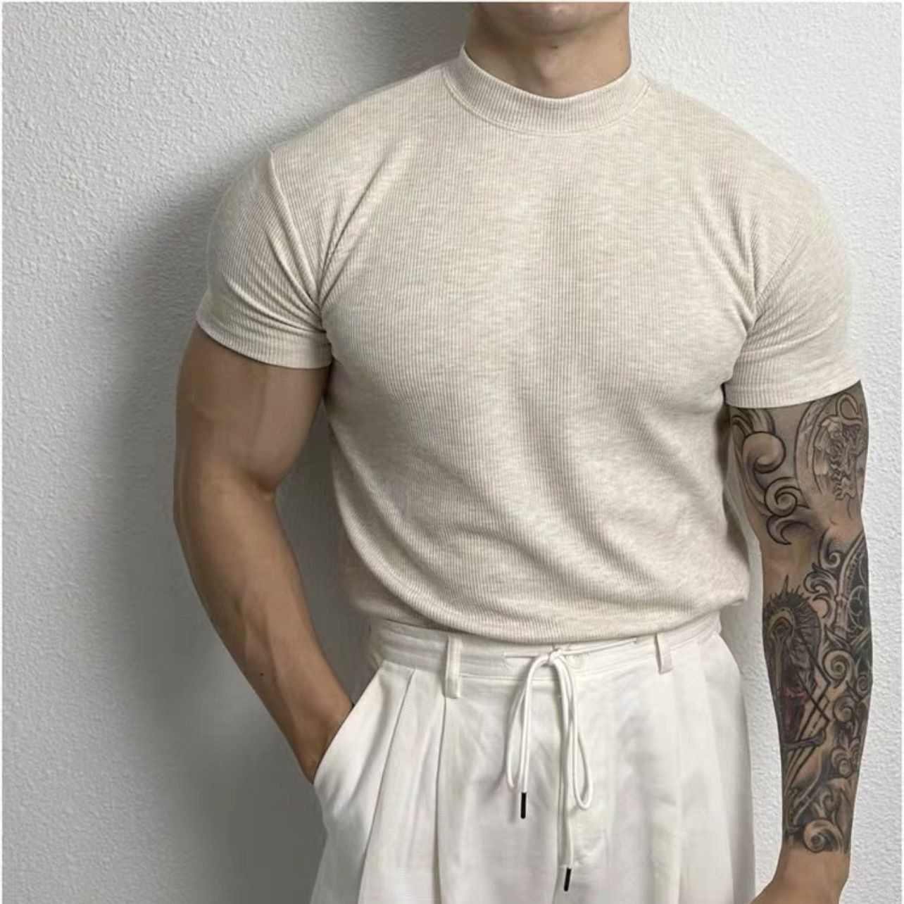 Andrew – Amerikansk T-shirt med halvkrave