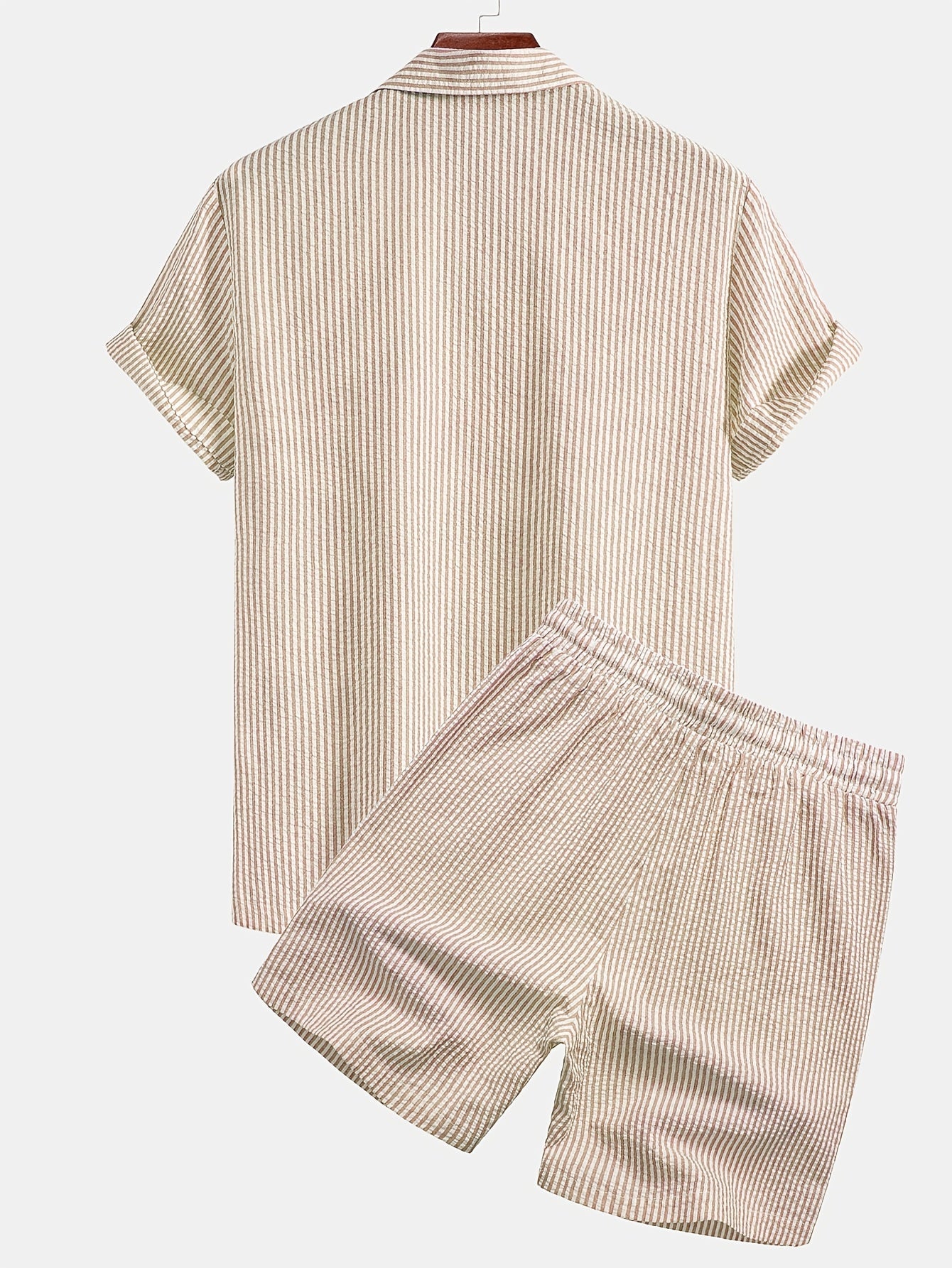 Conjunto para hombre de dos piezas – Atuendo de verano a rayas con camisa de manga corta y pantalones cortos – Estilo vacacional casual y elegante