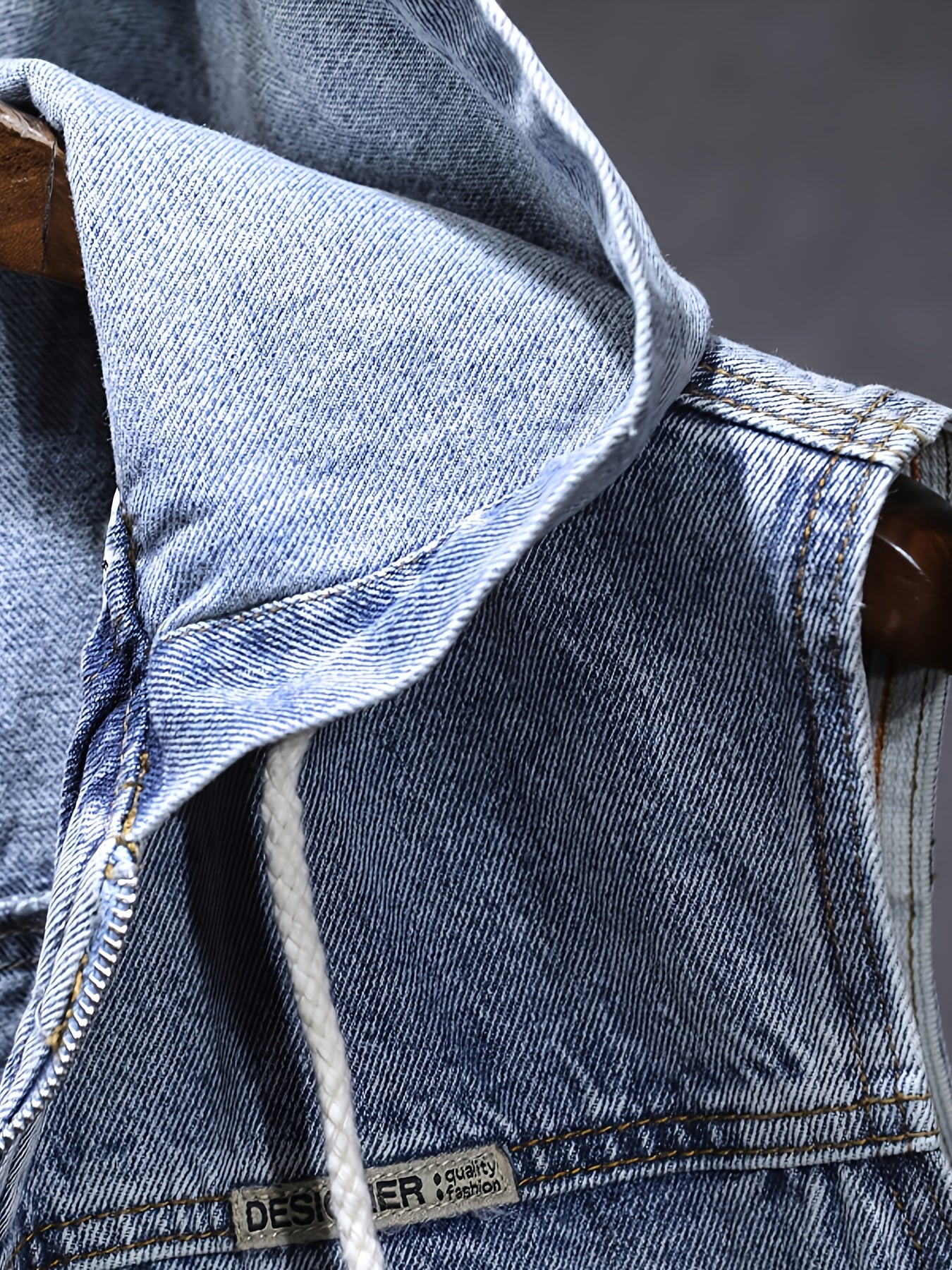 Chaqueta vaquera de hombre sin mangas con capucha, cremallera y efecto desgastado