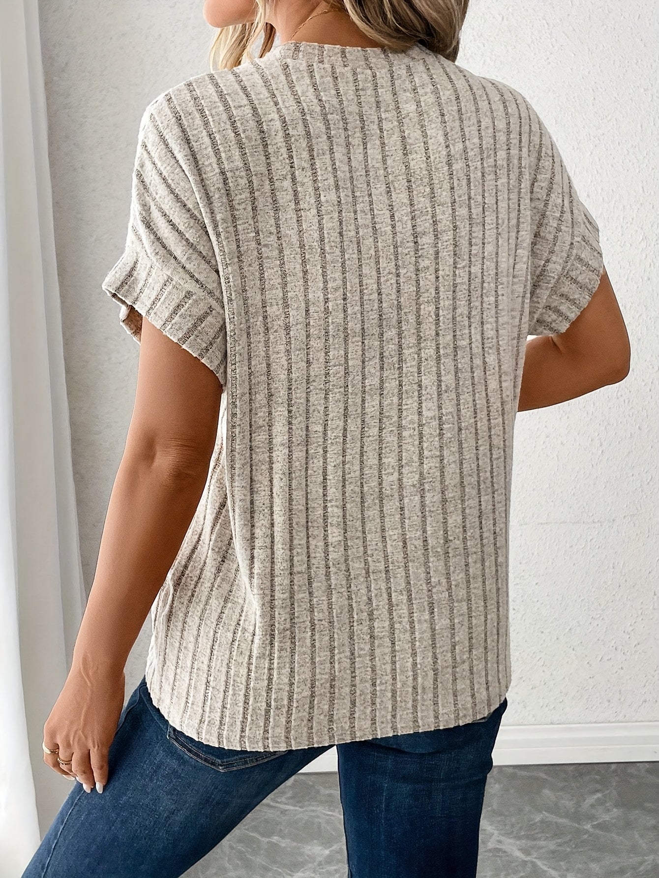 T-shirt da donna elegante a righe – Perfetta per il tempo libero, l’ufficio e la vita quotidiana