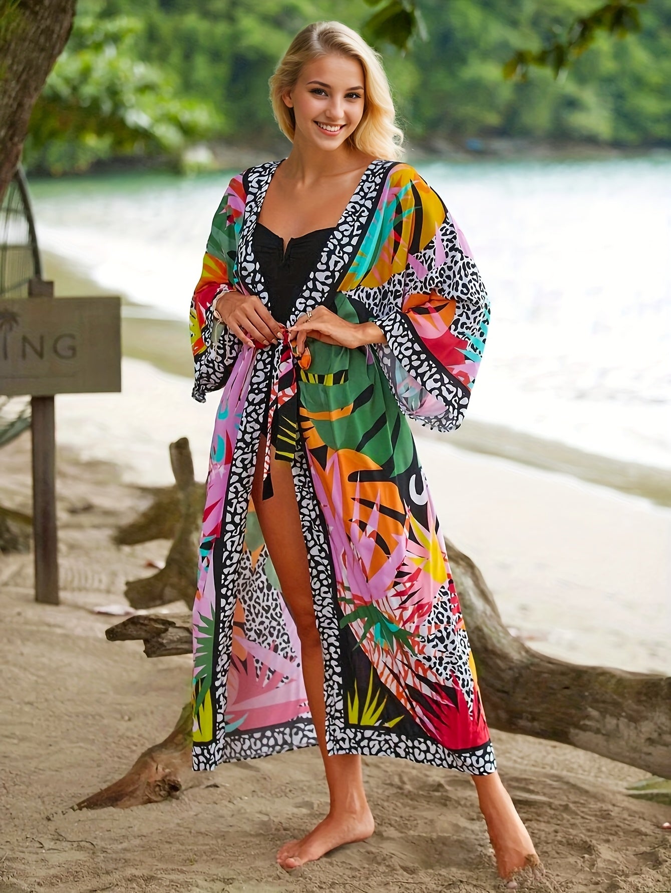 Dame strandkimono lang med tropisk mønster og dyreprint – Perfekt for ferie og resort