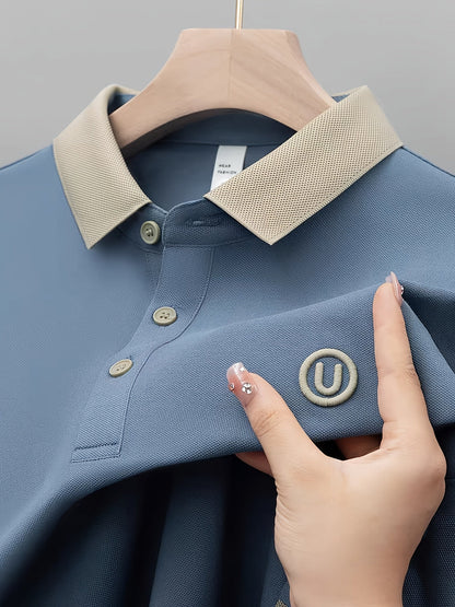 Herre poloshirt med kontrastkrave og broderet logo – stilfuld og afslappet til hverdag og fritid