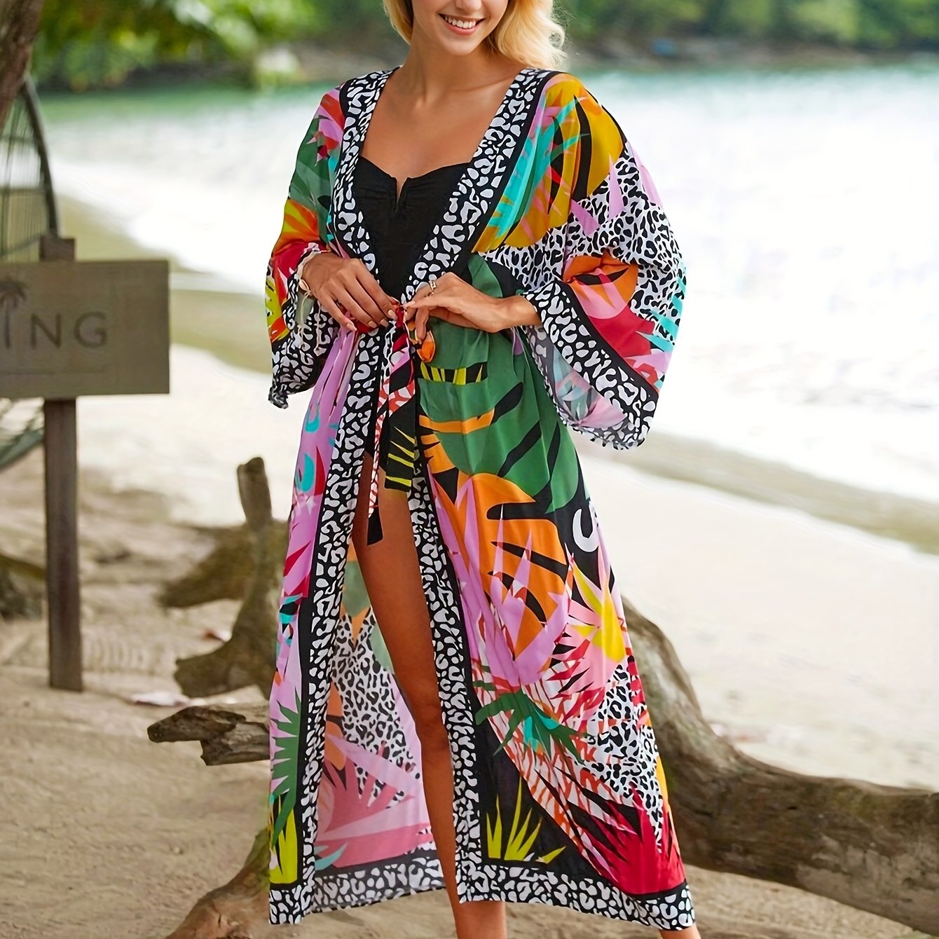 Dame strandkimono lang med tropisk mønster og dyreprint – Perfekt for ferie og resort